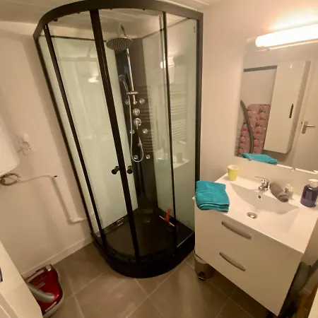 “studio Capucines”-logement Centre De شقة